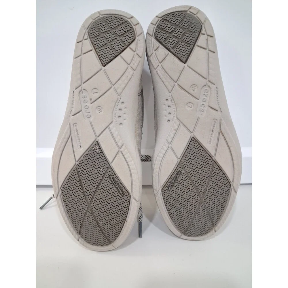 Crocs Walu II Canvas Boat Shoes Gray Loafers Triple Comfort Laced Coastal Preppy